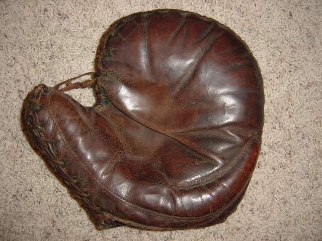 Early 1900's A.J. Reach Crescent Basemitt Front